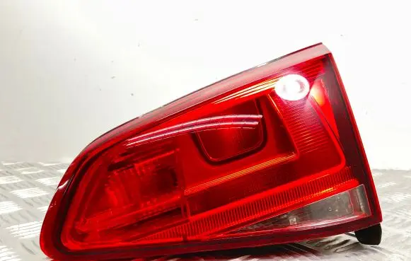 Volkswagen Golf VII Tailgate rear/tail lights 5G0945094AD