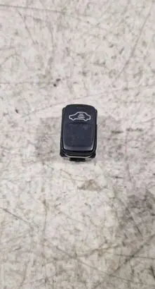 Volvo V70 Other switches/knobs/shifts 30746011 MB13DC00085 05W13E