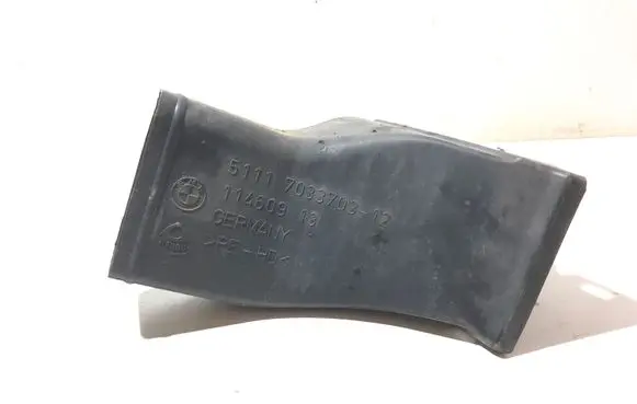 BMW 5 E60 E61 Air intake duct part 7033703