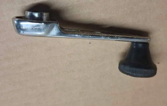 Mercedes-Benz 280 450 W116 Front door window winding handle 