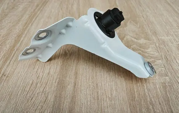 BMW X4 G02 Fender mounting bracket 7397513
