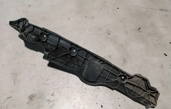 Toyota Prius+ (ZVW40) Fender end trim 5382847051