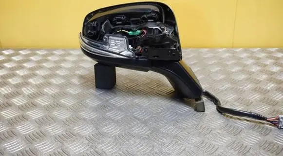 Toyota Sienna XL40 IV Front door electric wing mirror E90416039 2122