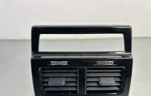 Volkswagen Touareg III Rear air vent grill 760819203