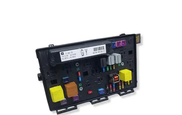 Opel Astra H Fuse module 13206751KASACJ 13206751