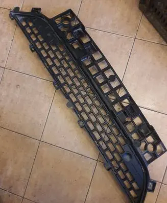 Front bumper lower grill