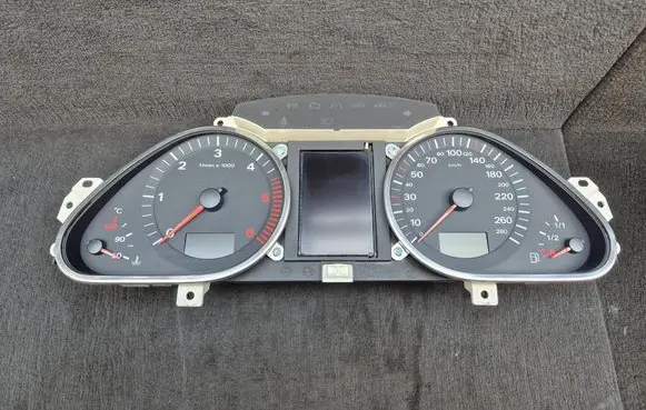 Audi A6 S6 C6 4F Speedometer (instrument cluster) 4F0920901G 4F0910900C 4F0920901GX