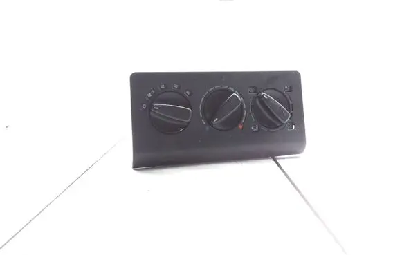 Volkswagen Polo III 6N 6N2 6NF Climate control unit 1H0819045C 1H0820045C 6KO819075
