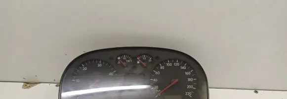 Volkswagen Golf IV Speedometer (instrument cluster) 1J0920800E 0413559220 0263618002
