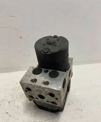 Audi A6 S6 C5 4B ABS Pump 3B0614111