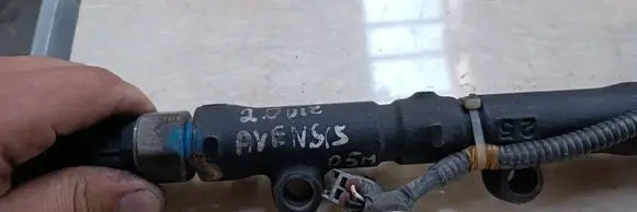 Toyota Avensis T220 Fuel main line pipe