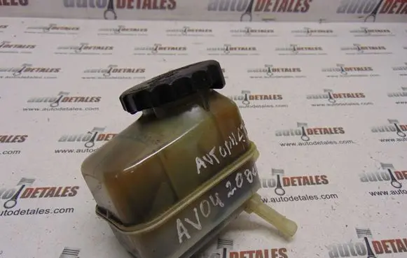 Toyota Avensis T250 Power steering fluid tank/reservoir