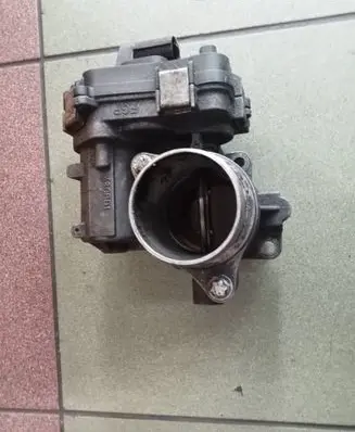 Opel Zafira B Throttle valve 48CPD1