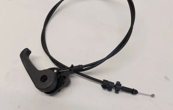 KIA Sportage Engine bonnet (hood) release handle