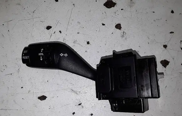 Ford Focus Indicator stalk 4M5T13335BD