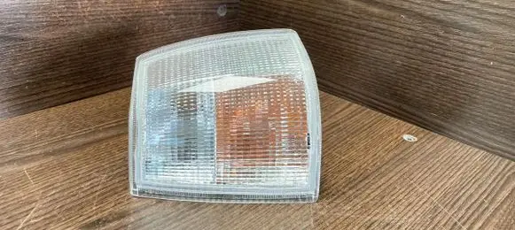 Volvo 850 Front indicator light 6817027