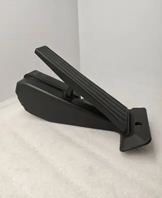 BMW 1 E81 E87 Accelerator throttle pedal 6770935 6PV00937920 1210070946