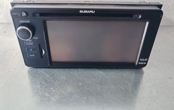 Subaru XV Radio/CD/DVD/GPS head unit 86271FJ401 10R0310340 PJ520780