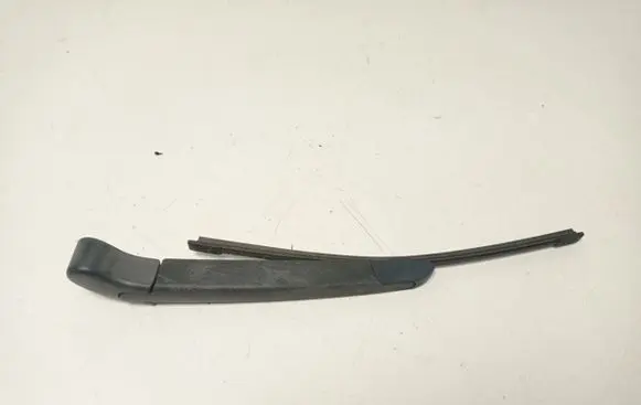 Hyundai i30 Rear wiper blade arm