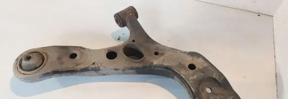 Toyota RAV 4 (XA30) Front lower control arm/wishbone