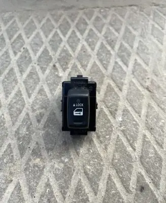 Lexus IS 220D-250-350 Central locking switch button 192627 8570N75
