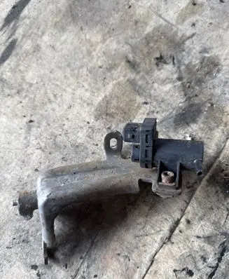 Renault Master III Turbo solenoid valve 8200762162