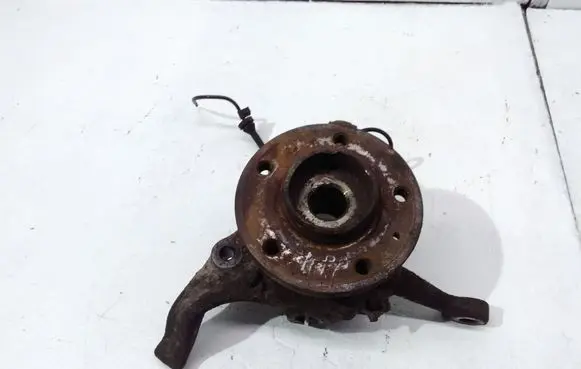 Volvo S70 V70 V70 XC Front wheel hub spindle knuckle