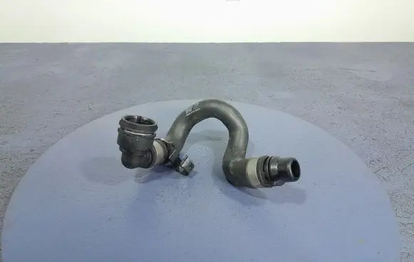 Volvo XC40 Engine coolant pipe/hose 32325216