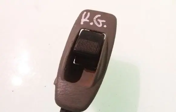 Mazda Premacy Electric window control switch 3582E17