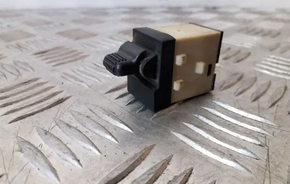 Jeep Cherokee III KJ Central locking switch button 56010695AA