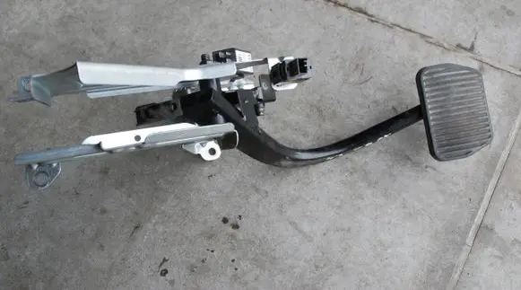 Volvo XC90 Brake pedal bracket assembly 45TGEGT5T