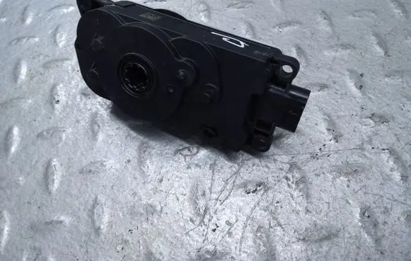 BMW X5 G05 Radiator active air flap actuator 9881645 988164502