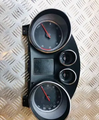 Opel Insignia A Speedometer (instrument cluster) 13327315