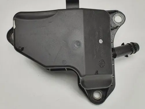 Mercedes-Benz E W211 Oil breather separator A2720160134