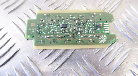 Volkswagen Touareg II LED ballast control module 17682501