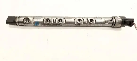 Fuel main line pipe