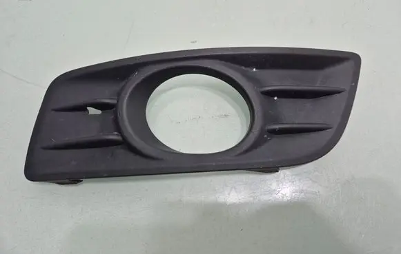 Volvo V50 Front fog light trim/grill 30779100