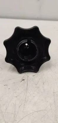 Volkswagen Golf VII Spare wheel bolt