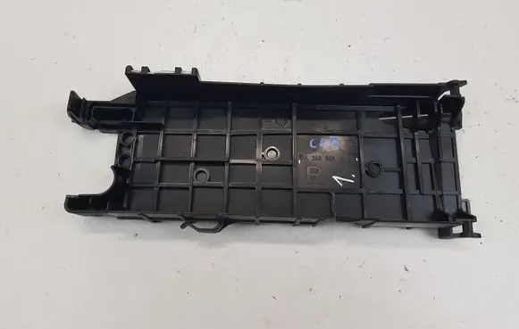 Mercedes-Benz CLA C117 X117 W117 Fuse box cover A2465451440