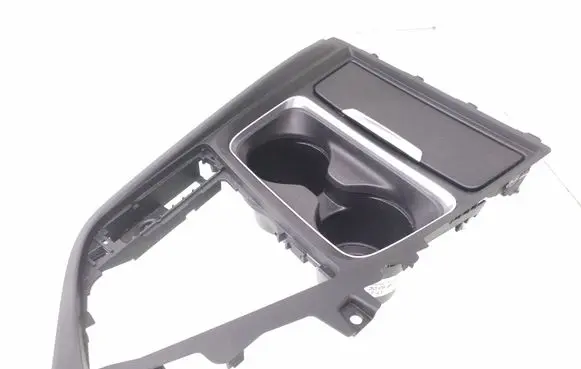 Cup holder front