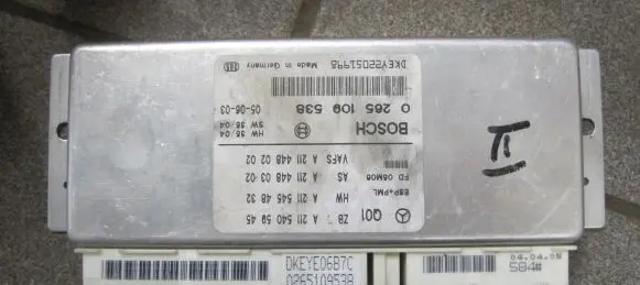 Mercedes-Benz E W211 ESP (stability system) control unit A2115405945 A2115454832