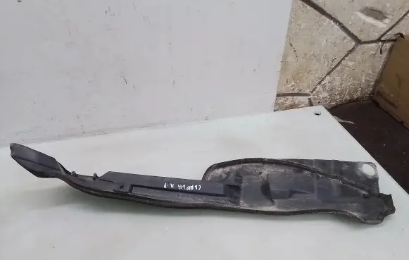 Toyota Corolla Verso E121 Fender end trim 538670F010
