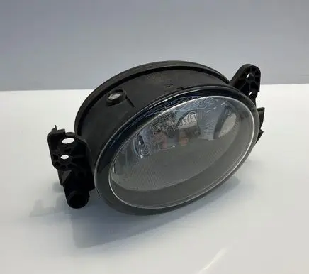Mercedes-Benz C W204 Front fog light A1698201556 0305077001 1698201556