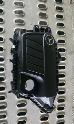 Mercedes-Benz C W205 Engine cover (trim) 175B19053R