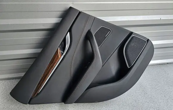 Maserati Levante Rear door card panel trim