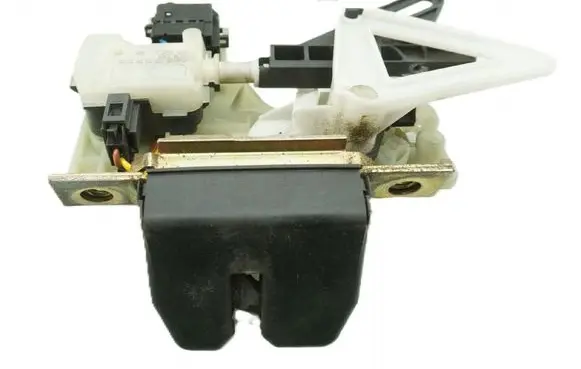 Volvo V70 Tailgate/trunk/boot lock/catch/latch 30753829