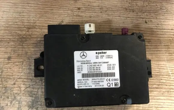 Mercedes-Benz E W212 Other control units/modules A2429004801