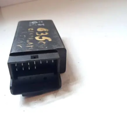 BMW 7 E23 Central locking relay 61311373323