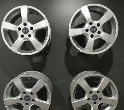 Renault Megane III R16 alloy rim PY7016