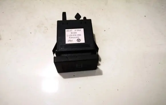 Volkswagen PASSAT B5 Windscreen/window heater switch 3b0959621c